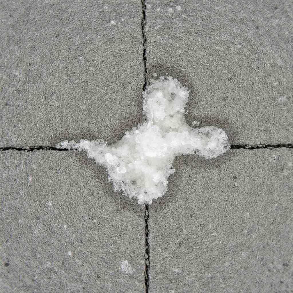 Self-Healing Concrete Block © AI Illustration